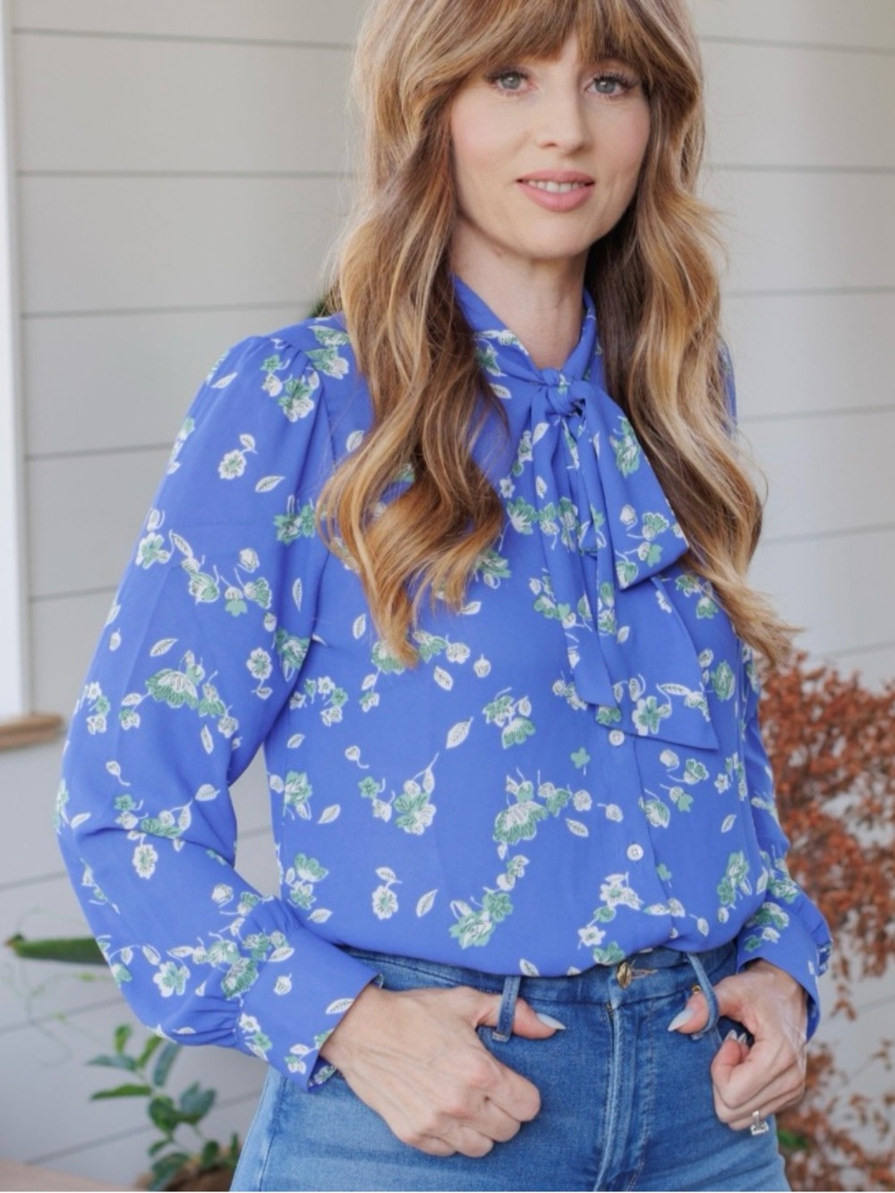 J. Crew Tie Neck Floral Blouse Size Large Blue Long Sleeve Career Dressy